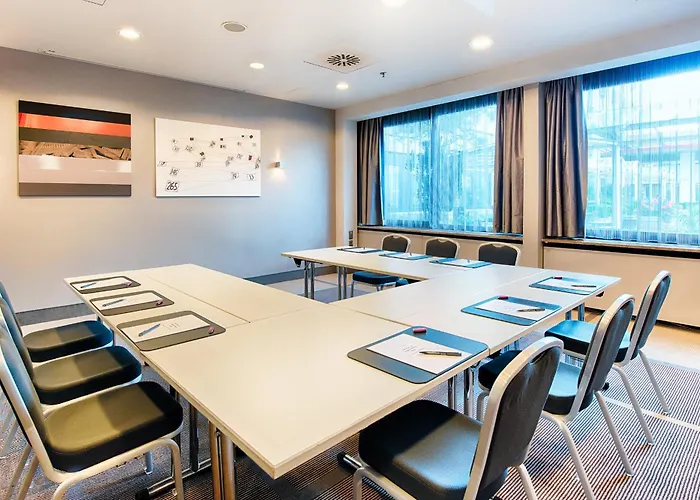 Отель Crowne Plaza Frankfurt Congress By Ihg